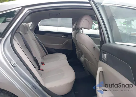 2017 Hyundai Sonata z USA, uszkodzony, nr VIN 5NPE24AF1HH497990